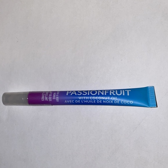 New With Tags Bath And Body Works Passionfruit With Coconut Oil Lip Gloss Tube - Picture 1 of 6